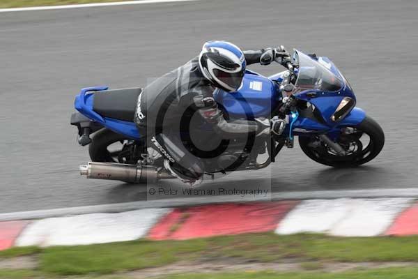 Motorcycle action photographs;event digital images;eventdigitalimages;no limits trackday;oulton park;oulton park circuit cheshire;oulton park photographs;peter wileman photography;trackday;trackday digital images;trackday photos