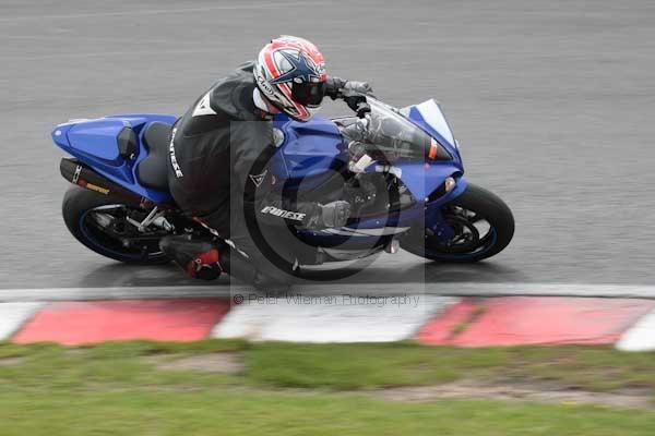 Motorcycle action photographs;event digital images;eventdigitalimages;no limits trackday;oulton park;oulton park circuit cheshire;oulton park photographs;peter wileman photography;trackday;trackday digital images;trackday photos