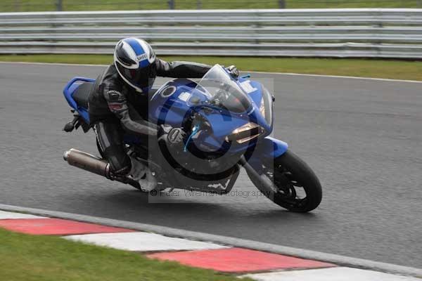 Motorcycle action photographs;event digital images;eventdigitalimages;no limits trackday;oulton park;oulton park circuit cheshire;oulton park photographs;peter wileman photography;trackday;trackday digital images;trackday photos