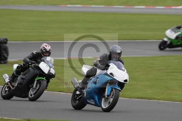 Motorcycle action photographs;event digital images;eventdigitalimages;no limits trackday;oulton park;oulton park circuit cheshire;oulton park photographs;peter wileman photography;trackday;trackday digital images;trackday photos