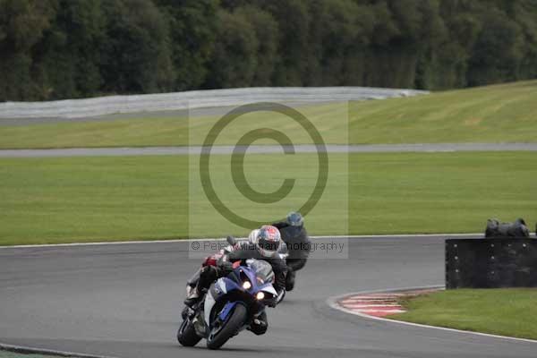 Motorcycle action photographs;event digital images;eventdigitalimages;no limits trackday;oulton park;oulton park circuit cheshire;oulton park photographs;peter wileman photography;trackday;trackday digital images;trackday photos