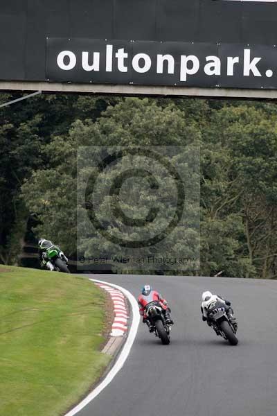 Motorcycle action photographs;event digital images;eventdigitalimages;no limits trackday;oulton park;oulton park circuit cheshire;oulton park photographs;peter wileman photography;trackday;trackday digital images;trackday photos