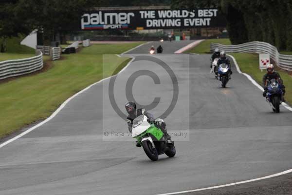 Motorcycle action photographs;event digital images;eventdigitalimages;no limits trackday;oulton park;oulton park circuit cheshire;oulton park photographs;peter wileman photography;trackday;trackday digital images;trackday photos