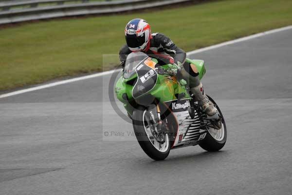 Motorcycle action photographs;event digital images;eventdigitalimages;no limits trackday;oulton park;oulton park circuit cheshire;oulton park photographs;peter wileman photography;trackday;trackday digital images;trackday photos