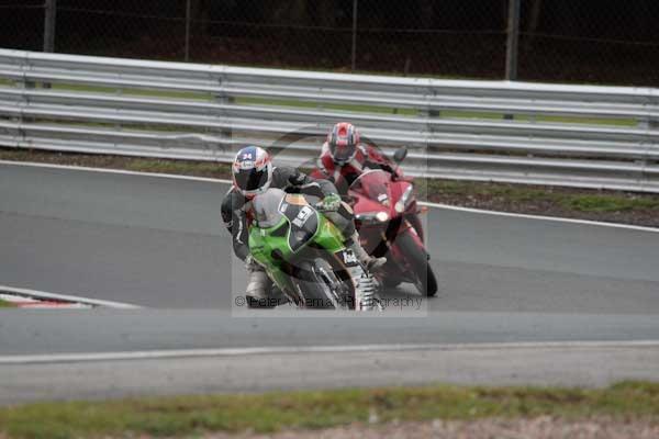 Motorcycle action photographs;event digital images;eventdigitalimages;no limits trackday;oulton park;oulton park circuit cheshire;oulton park photographs;peter wileman photography;trackday;trackday digital images;trackday photos