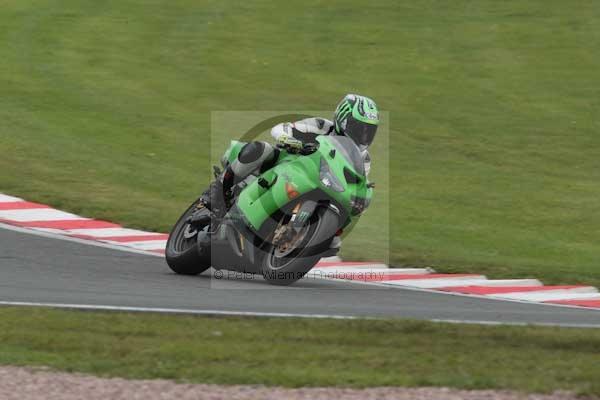 Motorcycle action photographs;event digital images;eventdigitalimages;no limits trackday;oulton park;oulton park circuit cheshire;oulton park photographs;peter wileman photography;trackday;trackday digital images;trackday photos