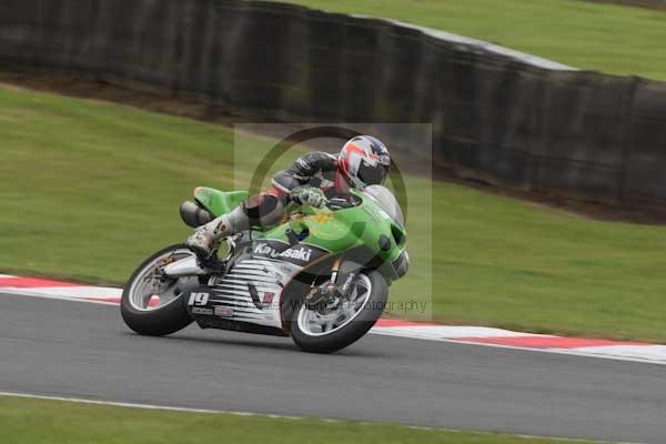 Motorcycle action photographs;event digital images;eventdigitalimages;no limits trackday;oulton park;oulton park circuit cheshire;oulton park photographs;peter wileman photography;trackday;trackday digital images;trackday photos