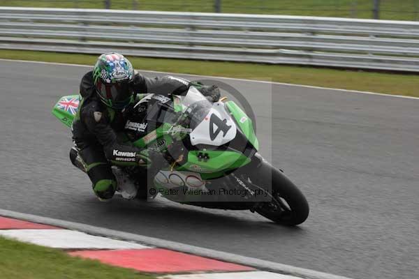 Motorcycle action photographs;event digital images;eventdigitalimages;no limits trackday;oulton park;oulton park circuit cheshire;oulton park photographs;peter wileman photography;trackday;trackday digital images;trackday photos