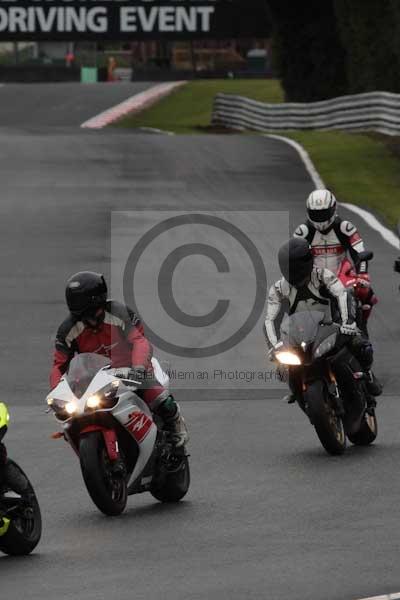 Motorcycle action photographs;event digital images;eventdigitalimages;no limits trackday;oulton park;oulton park circuit cheshire;oulton park photographs;peter wileman photography;trackday;trackday digital images;trackday photos