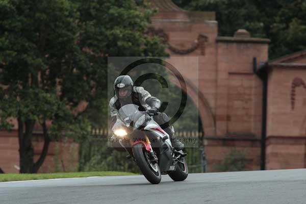 Motorcycle action photographs;event digital images;eventdigitalimages;no limits trackday;oulton park;oulton park circuit cheshire;oulton park photographs;peter wileman photography;trackday;trackday digital images;trackday photos