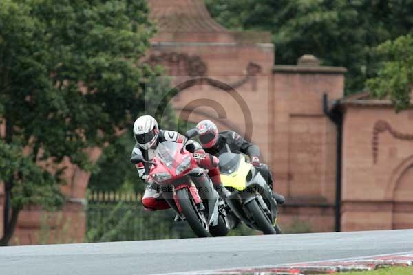 Motorcycle action photographs;event digital images;eventdigitalimages;no limits trackday;oulton park;oulton park circuit cheshire;oulton park photographs;peter wileman photography;trackday;trackday digital images;trackday photos