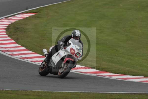 Motorcycle action photographs;event digital images;eventdigitalimages;no limits trackday;oulton park;oulton park circuit cheshire;oulton park photographs;peter wileman photography;trackday;trackday digital images;trackday photos