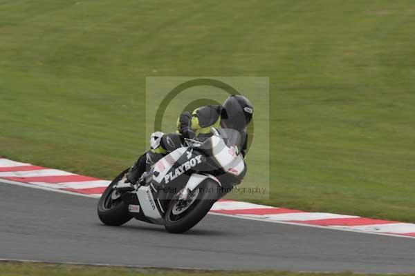 Motorcycle action photographs;event digital images;eventdigitalimages;no limits trackday;oulton park;oulton park circuit cheshire;oulton park photographs;peter wileman photography;trackday;trackday digital images;trackday photos