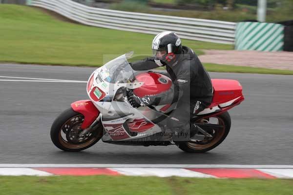 Motorcycle action photographs;event digital images;eventdigitalimages;no limits trackday;oulton park;oulton park circuit cheshire;oulton park photographs;peter wileman photography;trackday;trackday digital images;trackday photos