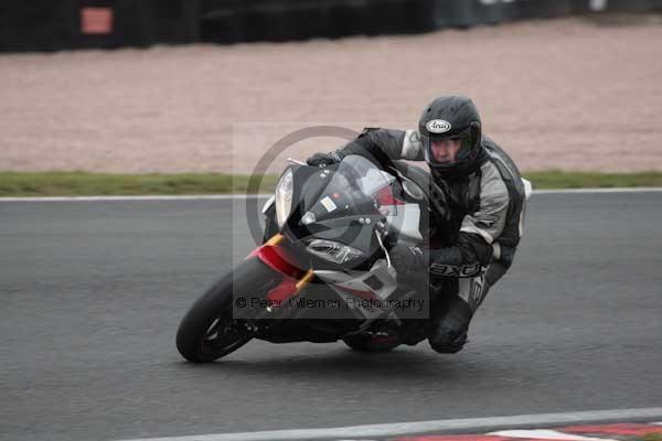 Motorcycle action photographs;event digital images;eventdigitalimages;no limits trackday;oulton park;oulton park circuit cheshire;oulton park photographs;peter wileman photography;trackday;trackday digital images;trackday photos