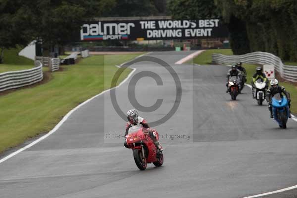 Motorcycle action photographs;event digital images;eventdigitalimages;no limits trackday;oulton park;oulton park circuit cheshire;oulton park photographs;peter wileman photography;trackday;trackday digital images;trackday photos