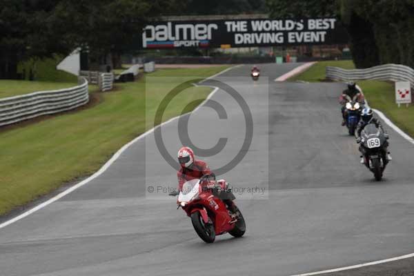 Motorcycle action photographs;event digital images;eventdigitalimages;no limits trackday;oulton park;oulton park circuit cheshire;oulton park photographs;peter wileman photography;trackday;trackday digital images;trackday photos