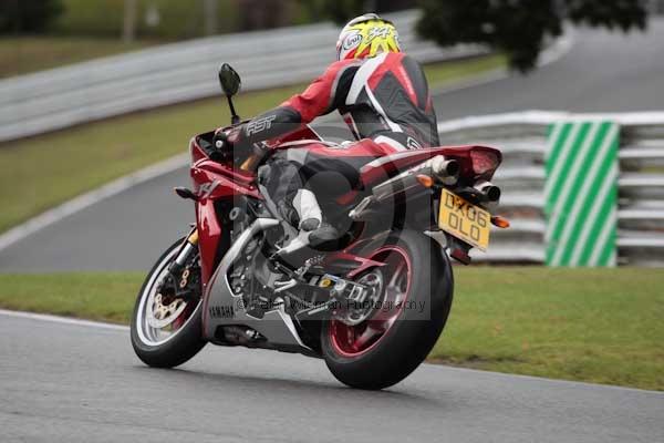 Motorcycle action photographs;event digital images;eventdigitalimages;no limits trackday;oulton park;oulton park circuit cheshire;oulton park photographs;peter wileman photography;trackday;trackday digital images;trackday photos