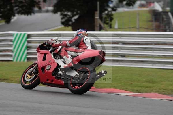 Motorcycle action photographs;event digital images;eventdigitalimages;no limits trackday;oulton park;oulton park circuit cheshire;oulton park photographs;peter wileman photography;trackday;trackday digital images;trackday photos