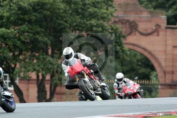 Motorcycle action photographs;event digital images;eventdigitalimages;no limits trackday;oulton park;oulton park circuit cheshire;oulton park photographs;peter wileman photography;trackday;trackday digital images;trackday photos