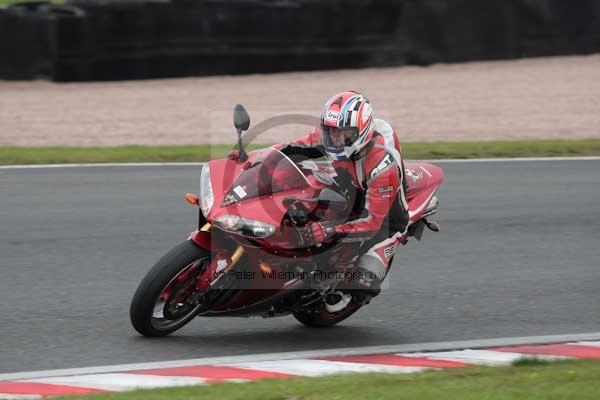 Motorcycle action photographs;event digital images;eventdigitalimages;no limits trackday;oulton park;oulton park circuit cheshire;oulton park photographs;peter wileman photography;trackday;trackday digital images;trackday photos