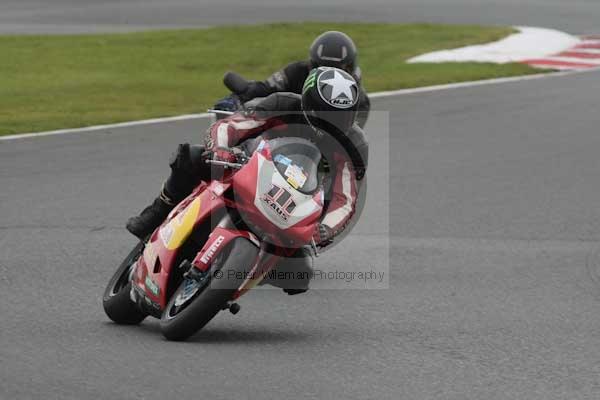 Motorcycle action photographs;event digital images;eventdigitalimages;no limits trackday;oulton park;oulton park circuit cheshire;oulton park photographs;peter wileman photography;trackday;trackday digital images;trackday photos