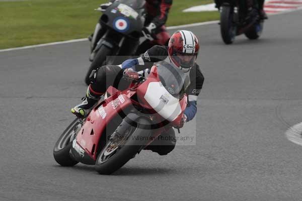 Motorcycle action photographs;event digital images;eventdigitalimages;no limits trackday;oulton park;oulton park circuit cheshire;oulton park photographs;peter wileman photography;trackday;trackday digital images;trackday photos