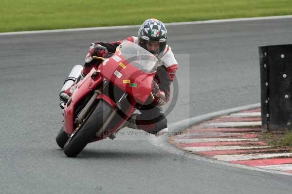 Motorcycle action photographs;event digital images;eventdigitalimages;no limits trackday;oulton park;oulton park circuit cheshire;oulton park photographs;peter wileman photography;trackday;trackday digital images;trackday photos