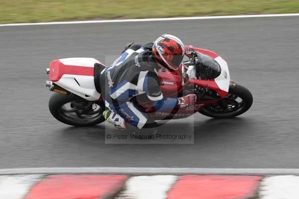 Motorcycle action photographs;event digital images;eventdigitalimages;no limits trackday;oulton park;oulton park circuit cheshire;oulton park photographs;peter wileman photography;trackday;trackday digital images;trackday photos