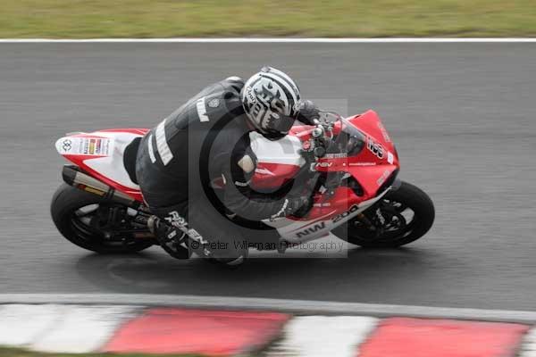 Motorcycle action photographs;event digital images;eventdigitalimages;no limits trackday;oulton park;oulton park circuit cheshire;oulton park photographs;peter wileman photography;trackday;trackday digital images;trackday photos