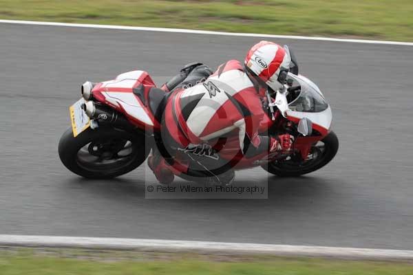 Motorcycle action photographs;event digital images;eventdigitalimages;no limits trackday;oulton park;oulton park circuit cheshire;oulton park photographs;peter wileman photography;trackday;trackday digital images;trackday photos