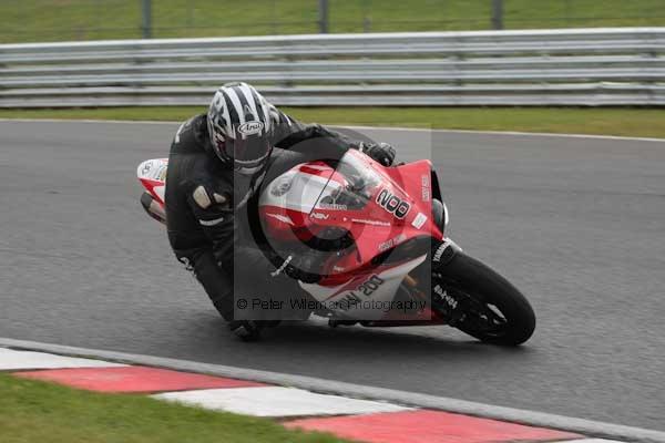 Motorcycle action photographs;event digital images;eventdigitalimages;no limits trackday;oulton park;oulton park circuit cheshire;oulton park photographs;peter wileman photography;trackday;trackday digital images;trackday photos