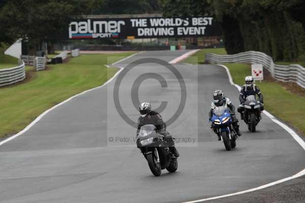 Motorcycle action photographs;event digital images;eventdigitalimages;no limits trackday;oulton park;oulton park circuit cheshire;oulton park photographs;peter wileman photography;trackday;trackday digital images;trackday photos