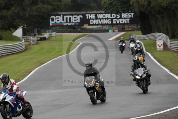 Motorcycle action photographs;event digital images;eventdigitalimages;no limits trackday;oulton park;oulton park circuit cheshire;oulton park photographs;peter wileman photography;trackday;trackday digital images;trackday photos