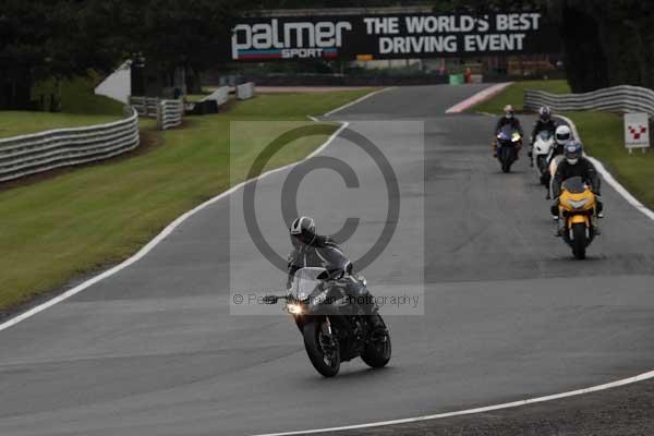 Motorcycle action photographs;event digital images;eventdigitalimages;no limits trackday;oulton park;oulton park circuit cheshire;oulton park photographs;peter wileman photography;trackday;trackday digital images;trackday photos