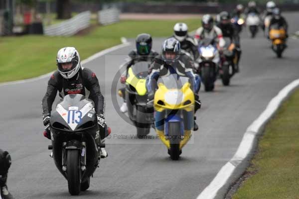 Motorcycle action photographs;event digital images;eventdigitalimages;no limits trackday;oulton park;oulton park circuit cheshire;oulton park photographs;peter wileman photography;trackday;trackday digital images;trackday photos