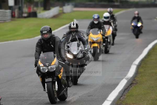 Motorcycle action photographs;event digital images;eventdigitalimages;no limits trackday;oulton park;oulton park circuit cheshire;oulton park photographs;peter wileman photography;trackday;trackday digital images;trackday photos