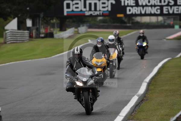 Motorcycle action photographs;event digital images;eventdigitalimages;no limits trackday;oulton park;oulton park circuit cheshire;oulton park photographs;peter wileman photography;trackday;trackday digital images;trackday photos