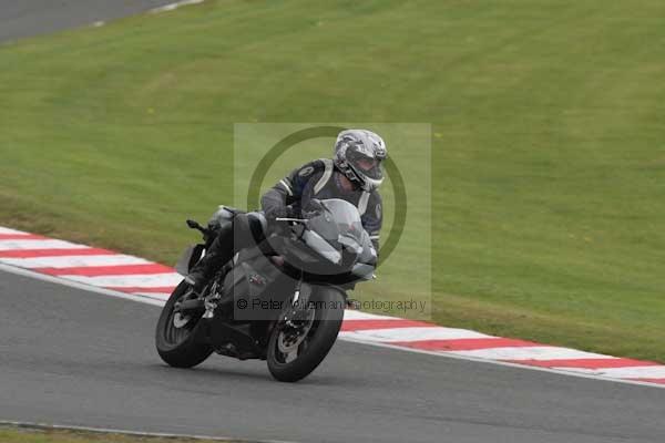 Motorcycle action photographs;event digital images;eventdigitalimages;no limits trackday;oulton park;oulton park circuit cheshire;oulton park photographs;peter wileman photography;trackday;trackday digital images;trackday photos