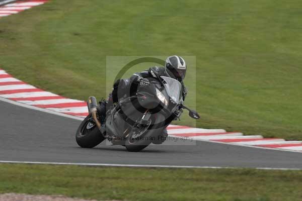 Motorcycle action photographs;event digital images;eventdigitalimages;no limits trackday;oulton park;oulton park circuit cheshire;oulton park photographs;peter wileman photography;trackday;trackday digital images;trackday photos