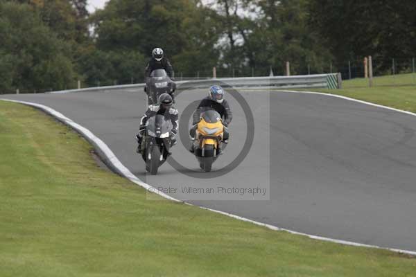 Motorcycle action photographs;event digital images;eventdigitalimages;no limits trackday;oulton park;oulton park circuit cheshire;oulton park photographs;peter wileman photography;trackday;trackday digital images;trackday photos