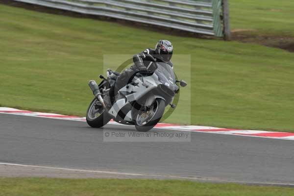 Motorcycle action photographs;event digital images;eventdigitalimages;no limits trackday;oulton park;oulton park circuit cheshire;oulton park photographs;peter wileman photography;trackday;trackday digital images;trackday photos