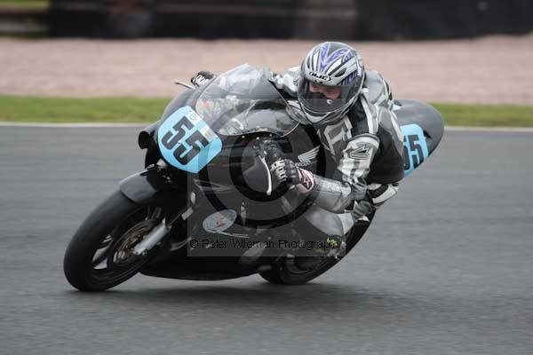 Motorcycle action photographs;event digital images;eventdigitalimages;no limits trackday;oulton park;oulton park circuit cheshire;oulton park photographs;peter wileman photography;trackday;trackday digital images;trackday photos