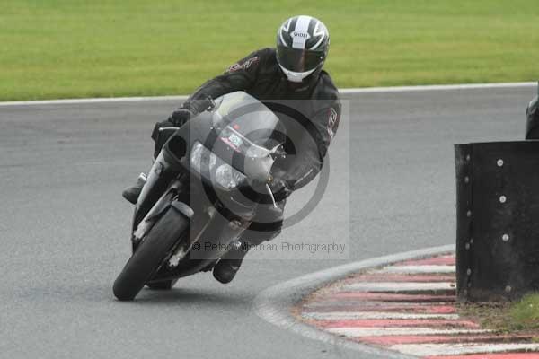 Motorcycle action photographs;event digital images;eventdigitalimages;no limits trackday;oulton park;oulton park circuit cheshire;oulton park photographs;peter wileman photography;trackday;trackday digital images;trackday photos