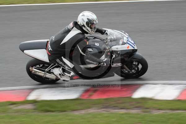 Motorcycle action photographs;event digital images;eventdigitalimages;no limits trackday;oulton park;oulton park circuit cheshire;oulton park photographs;peter wileman photography;trackday;trackday digital images;trackday photos