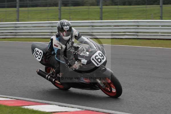 Motorcycle action photographs;event digital images;eventdigitalimages;no limits trackday;oulton park;oulton park circuit cheshire;oulton park photographs;peter wileman photography;trackday;trackday digital images;trackday photos