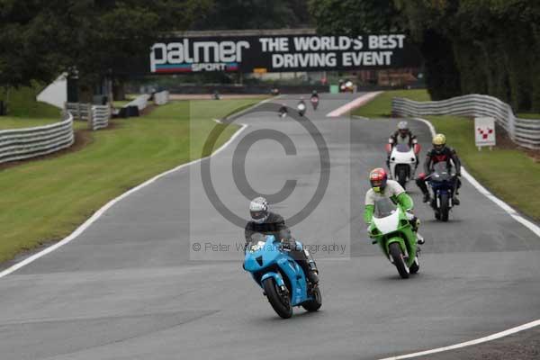 Motorcycle action photographs;event digital images;eventdigitalimages;no limits trackday;oulton park;oulton park circuit cheshire;oulton park photographs;peter wileman photography;trackday;trackday digital images;trackday photos