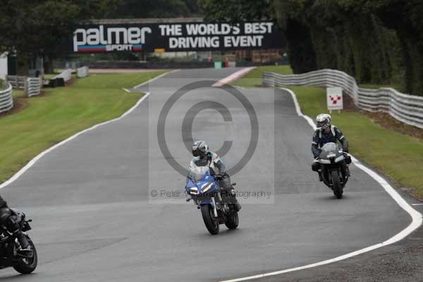 Motorcycle action photographs;event digital images;eventdigitalimages;no limits trackday;oulton park;oulton park circuit cheshire;oulton park photographs;peter wileman photography;trackday;trackday digital images;trackday photos