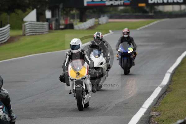 Motorcycle action photographs;event digital images;eventdigitalimages;no limits trackday;oulton park;oulton park circuit cheshire;oulton park photographs;peter wileman photography;trackday;trackday digital images;trackday photos