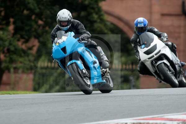 Motorcycle action photographs;event digital images;eventdigitalimages;no limits trackday;oulton park;oulton park circuit cheshire;oulton park photographs;peter wileman photography;trackday;trackday digital images;trackday photos